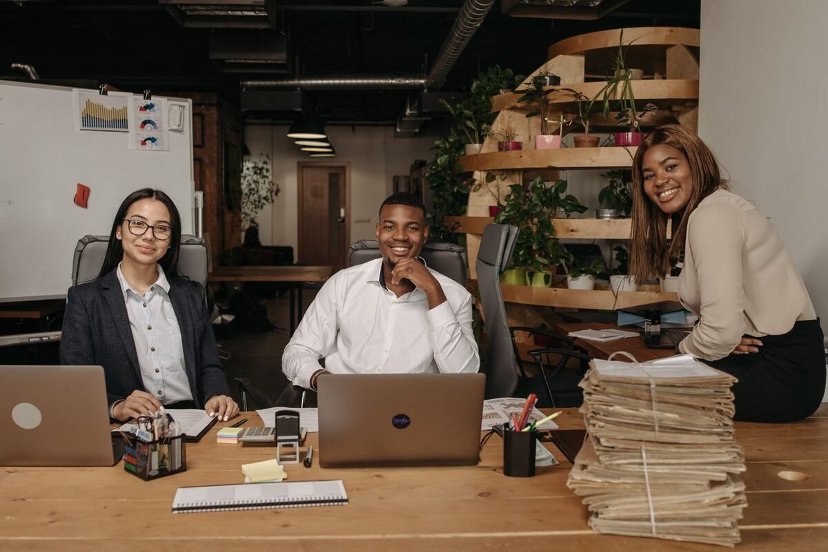 A US technology team in a modern office